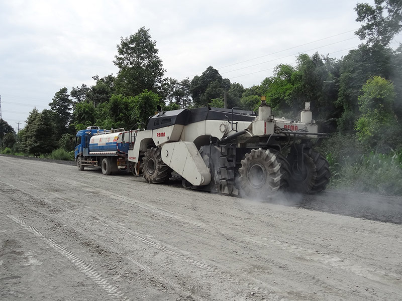 RZ2300，四川成都水穩(wěn)冷再生