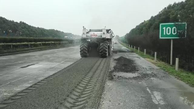 RZ2300，上海高速公路冷再生